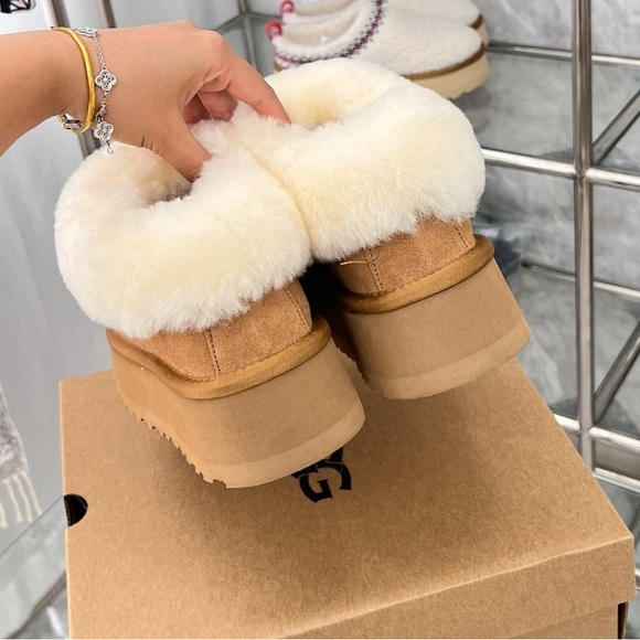 UGG Tan Shearling Slippers - Picture 3 of 4